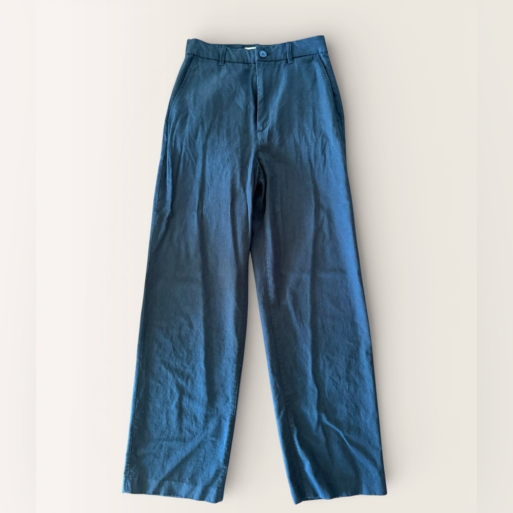 Buck Mason Women’s Black Pants Size 26. They just need a steam!